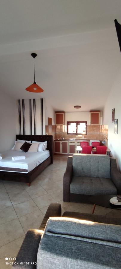 Apartments Tara Ulcinj Luaran gambar