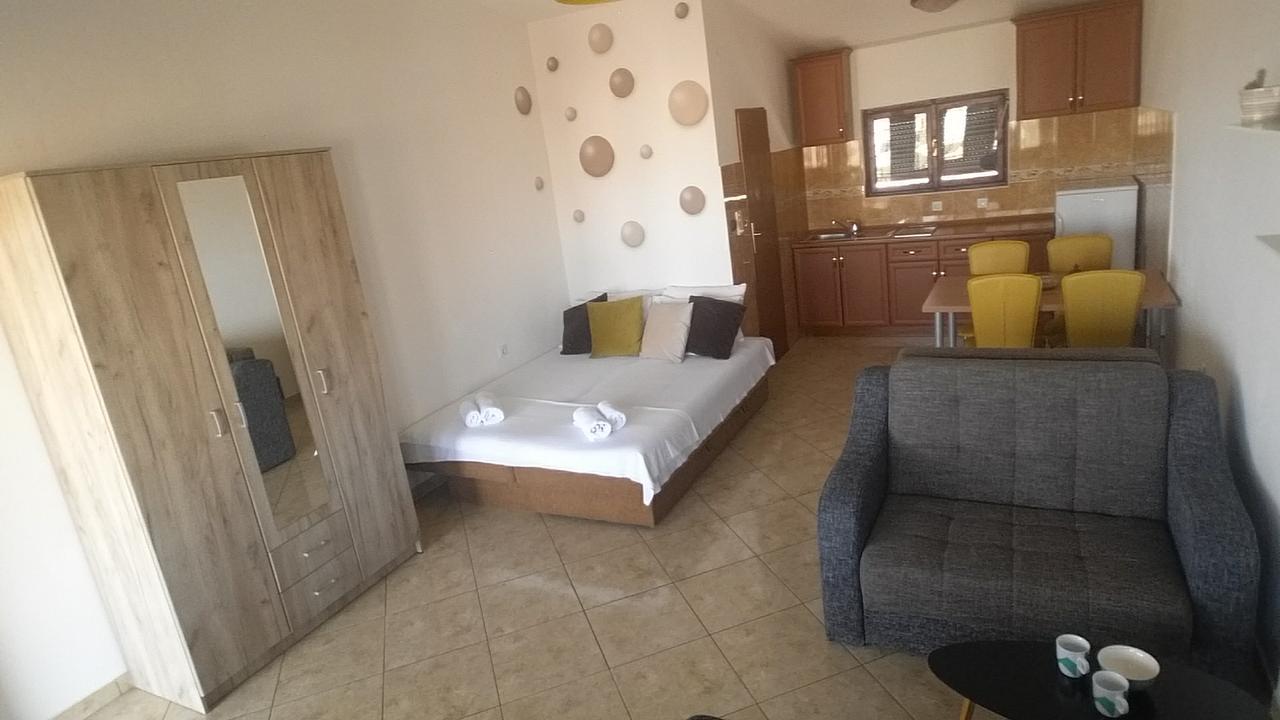 Apartments Tara Ulcinj Luaran gambar